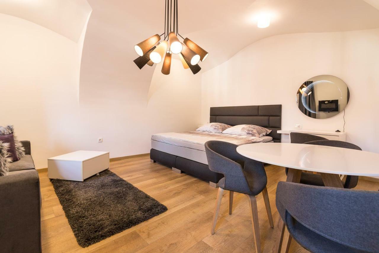 St. Marks Apartment 1 ザグレブ エクステリア 写真