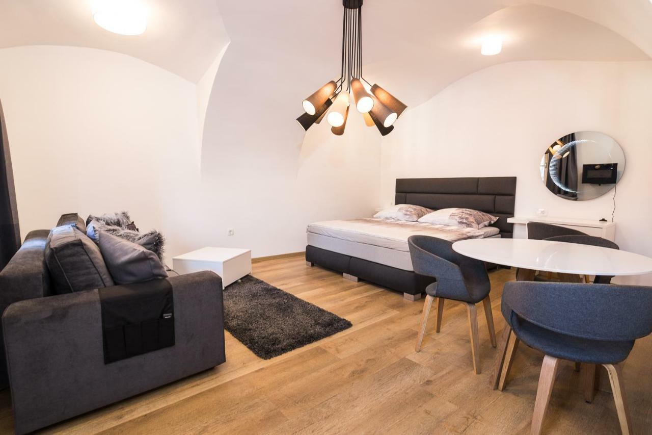 St. Marks Apartment 1 ザグレブ エクステリア 写真